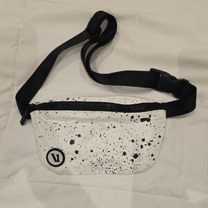 Vuori White Splatter Belt Bag with Black Strap - Aloha